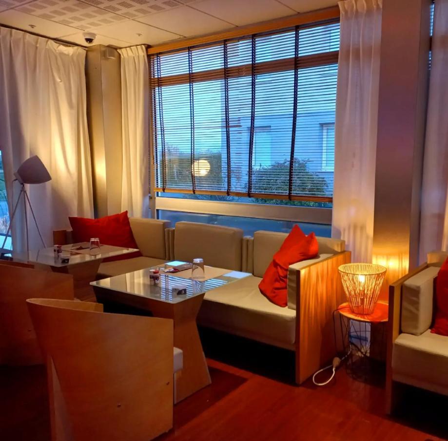ホテル Ibis Saint Brieuc イフィニアック エクステリア 写真