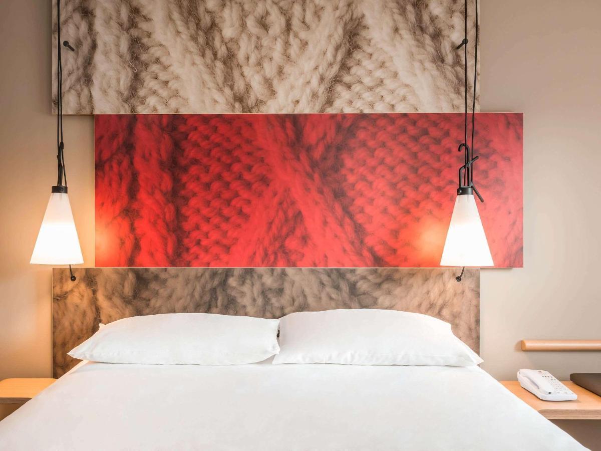 ホテル Ibis Saint Brieuc イフィニアック エクステリア 写真
